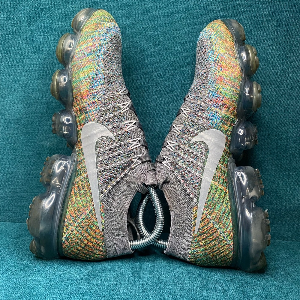 Nike Air Vapormax Flyknit KALEIDOSCOPE Size 8.5 Women's - Picture 6 of 8